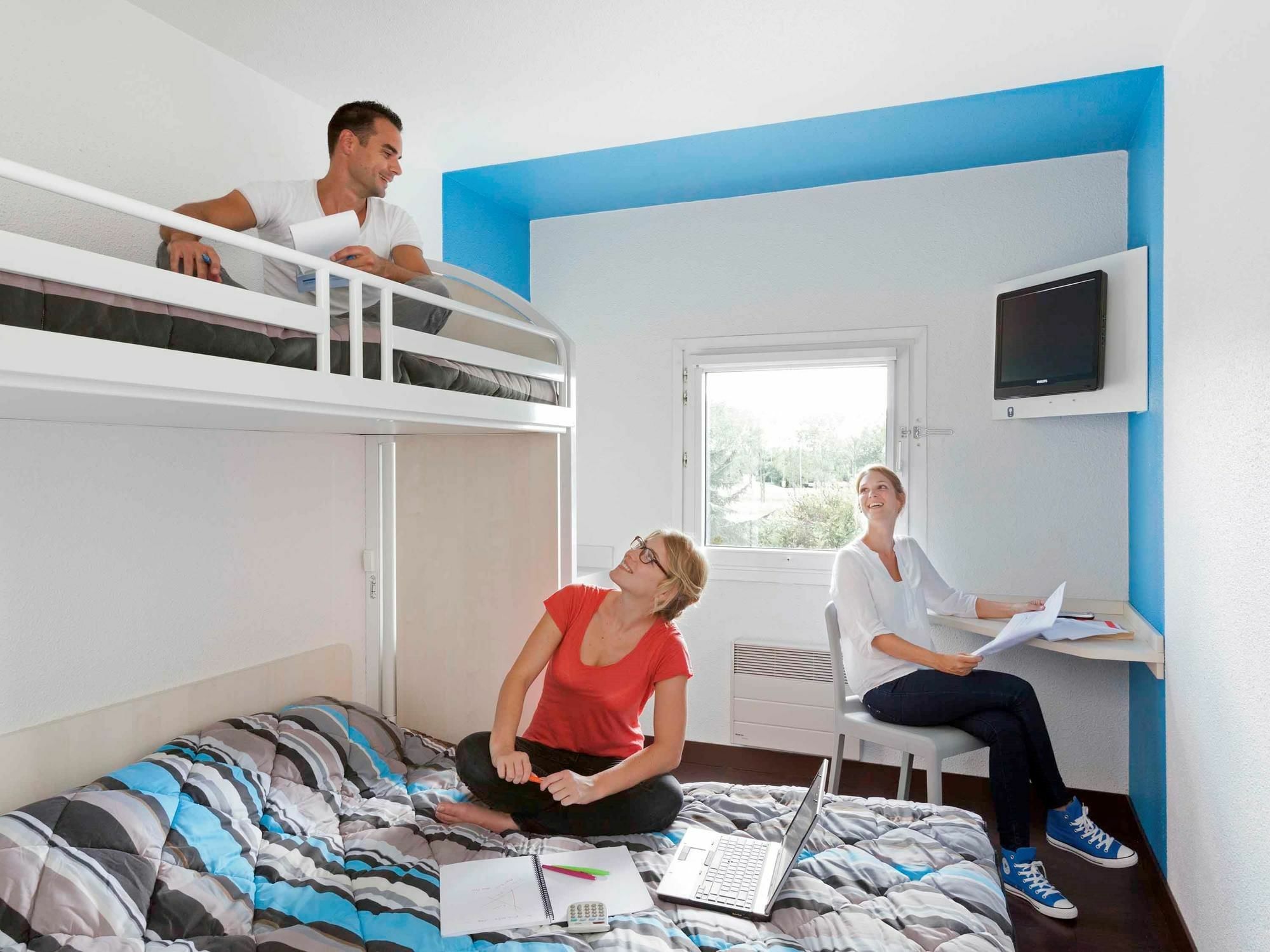 Hotelf1 Saint Witz A1 Hotel Экстерьер фото